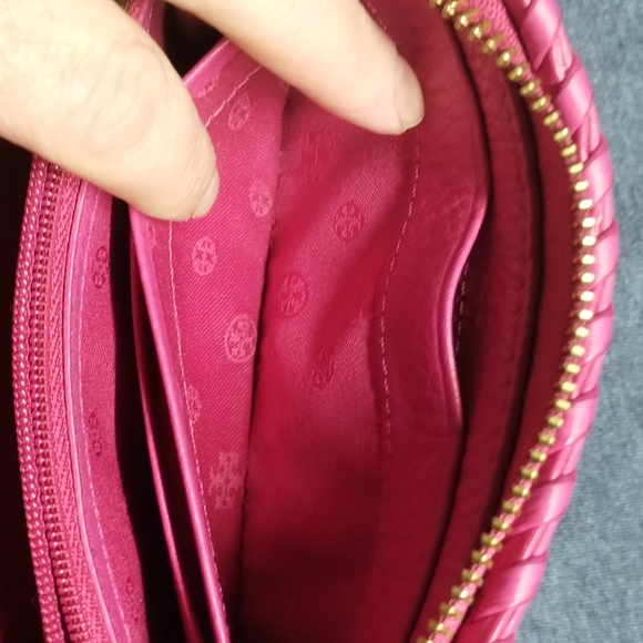 Tory Burch hot pink leather wallet - Picture 6 of 11